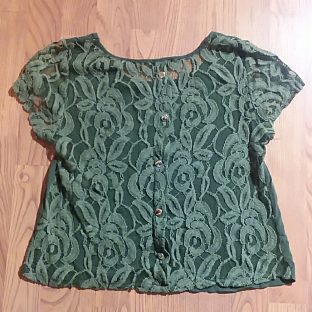 Crop top - Picture 2 of 3
